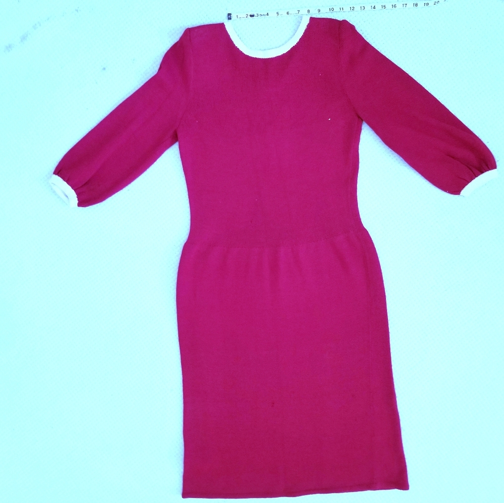Vintage Dana Hogan Red Santana Knit Dress. Size 10